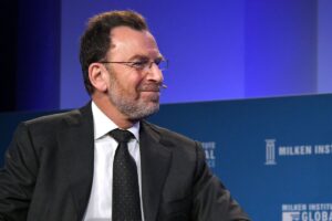 Edgar Bronfman’s Paramount Plans Include Partnership With Big Tech [Bloomberg News reports]